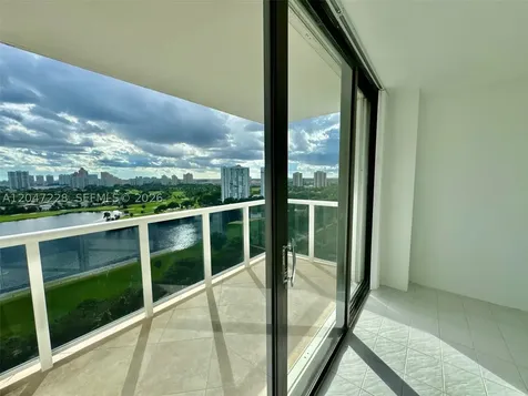 3675 N Country Club Drive Aventura FL 33180