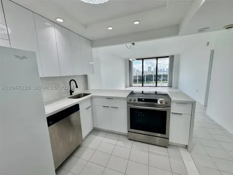 3675 N Country Club Drive Aventura FL 33180