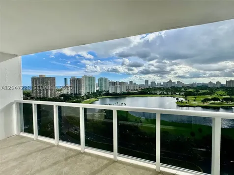 3675 N Country Club Drive Aventura FL 33180