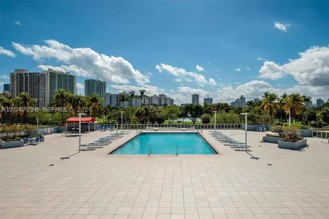 3675 N Country Club Drive Aventura FL 33180