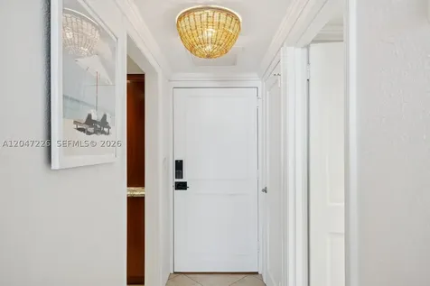 2899 Collins Avenue Miami Beach FL 33140