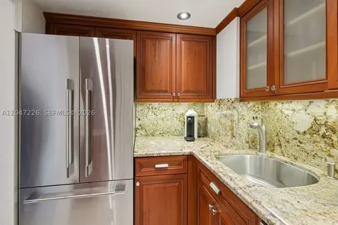 2899 Collins Avenue Miami Beach FL 33140