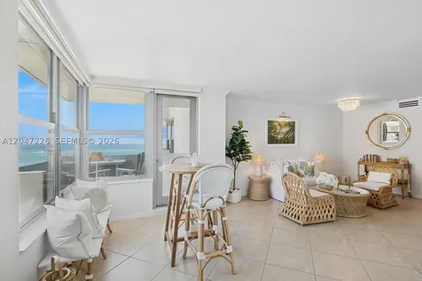 2899 Collins Avenue Miami Beach FL 33140