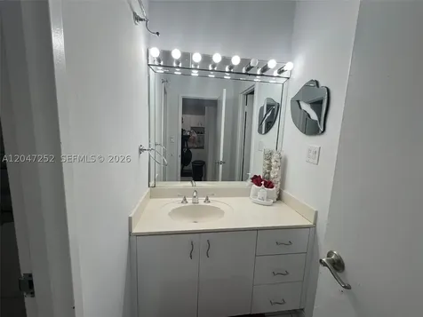 100 Lincoln Road Miami Beach FL 33139