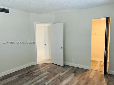 8025 S Colony Circle S Tamarac FL 33321
