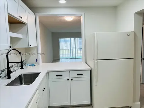8025 S Colony Circle S Tamarac FL 33321