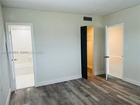 8025 S Colony Circle S Tamarac FL 33321