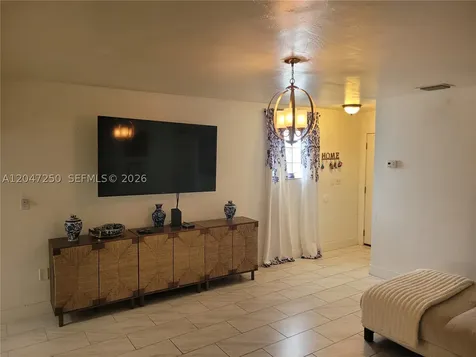 6691 W 15th Court Hialeah FL 33012