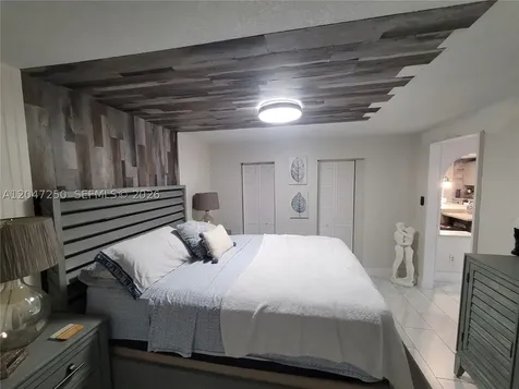 6691 W 15th Court Hialeah FL 33012
