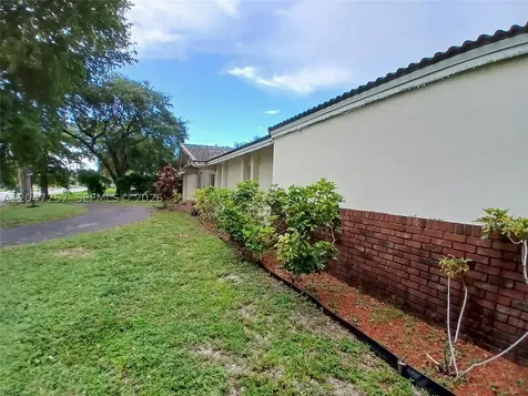 8500 NW 38th Street Coral Springs FL 33065