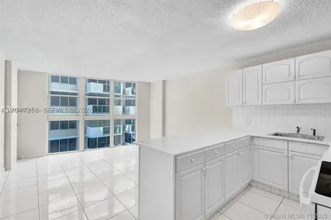 1228 West Avenue Miami Beach FL 33139