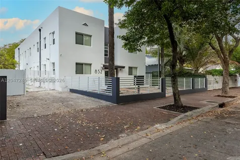 852 SW 13th Avenue Miami FL 33135