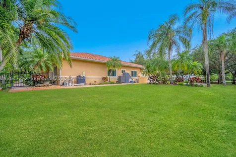 17710 SW 63rd Manor Southwest Ranches FL 33331