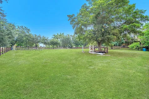 17710 SW 63rd Manor Southwest Ranches FL 33331