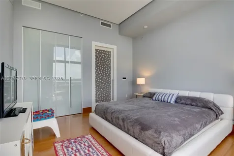 2001 Meridian Avenue Miami Beach FL 33139