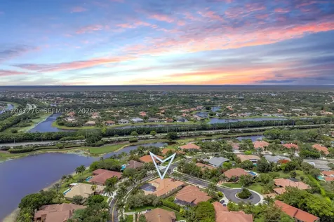 392 Coconut Circle Weston FL 33326