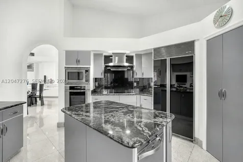 392 Coconut Circle Weston FL 33326