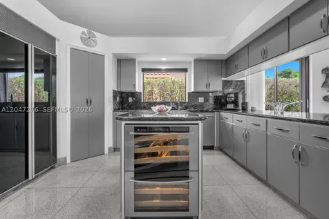 392 Coconut Circle Weston FL 33326