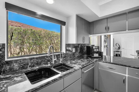 392 Coconut Circle Weston FL 33326