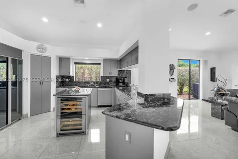 392 Coconut Circle Weston FL 33326