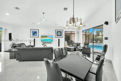 392 Coconut Circle Weston FL 33326