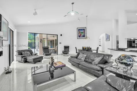 392 Coconut Circle Weston FL 33326