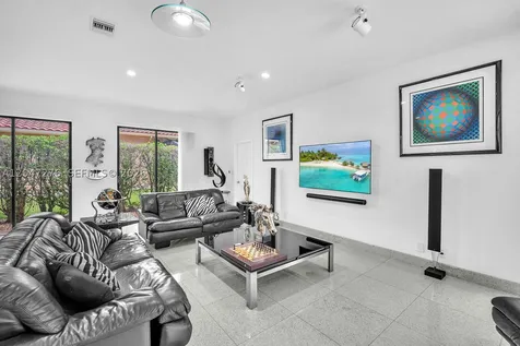 392 Coconut Circle Weston FL 33326