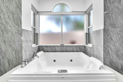 392 Coconut Circle Weston FL 33326
