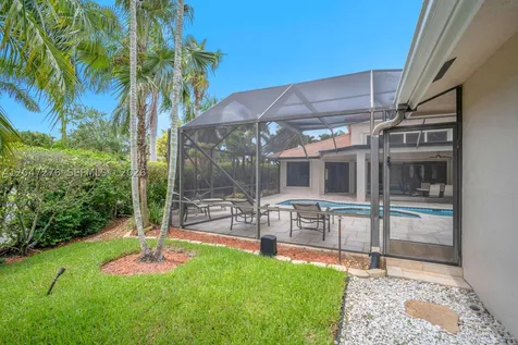392 Coconut Circle Weston FL 33326