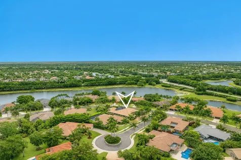 392 Coconut Circle Weston FL 33326