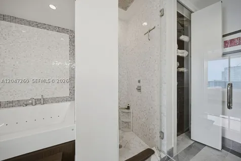 200 Biscayne Boulevard Way Miami FL 33131