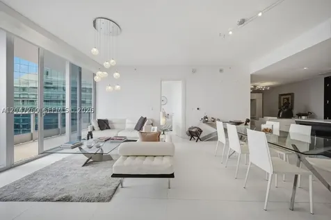 200 Biscayne Boulevard Way Miami FL 33131