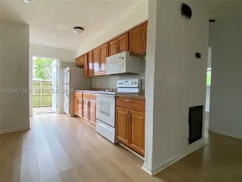 6132 SW 39th Street Miramar FL 33023
