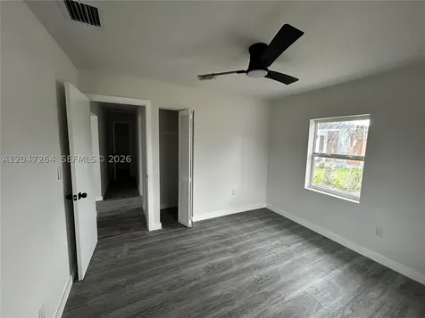 4429 SW 21st Street West Park FL 33023