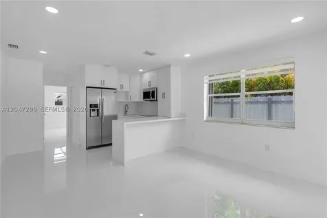 2638 SW 30th Court Miami FL 33133