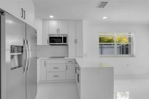 2638 SW 30th Court Miami FL 33133