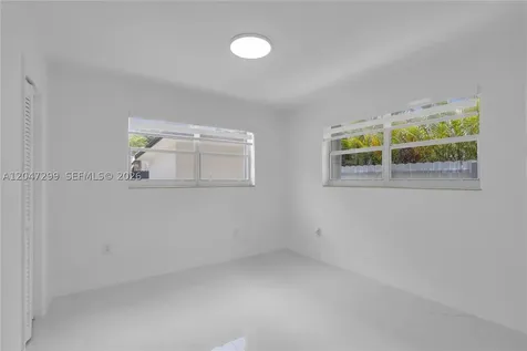 2638 SW 30th Court Miami FL 33133