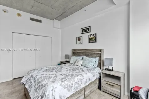 133 NE 2nd Avenue Miami FL 33132