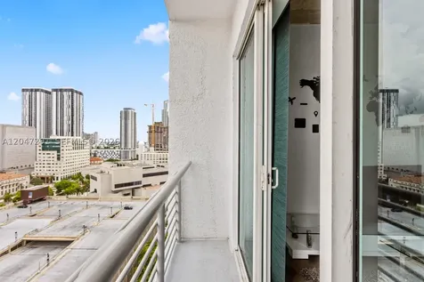 133 NE 2nd Avenue Miami FL 33132