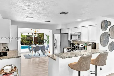 4633 SW 28th Avenue Dania Beach FL 33312