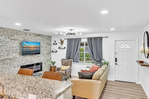 4633 SW 28th Avenue Dania Beach FL 33312