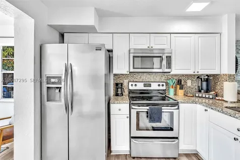 4633 SW 28th Avenue Dania Beach FL 33312