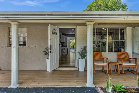 4633 SW 28th Avenue Dania Beach FL 33312