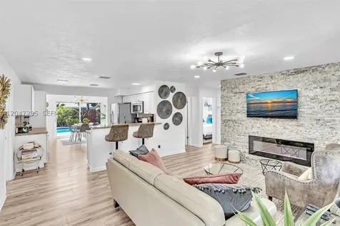 4633 SW 28th Avenue Dania Beach FL 33312