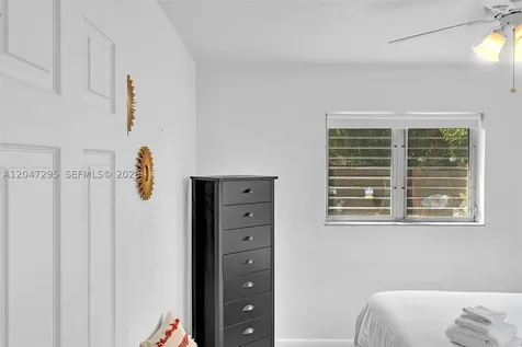 4633 SW 28th Avenue Dania Beach FL 33312