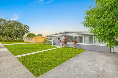 18100 NW 7th Place Miami Gardens FL 33169