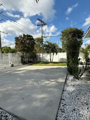 5629 NW 31st Avenue Miami FL 33142