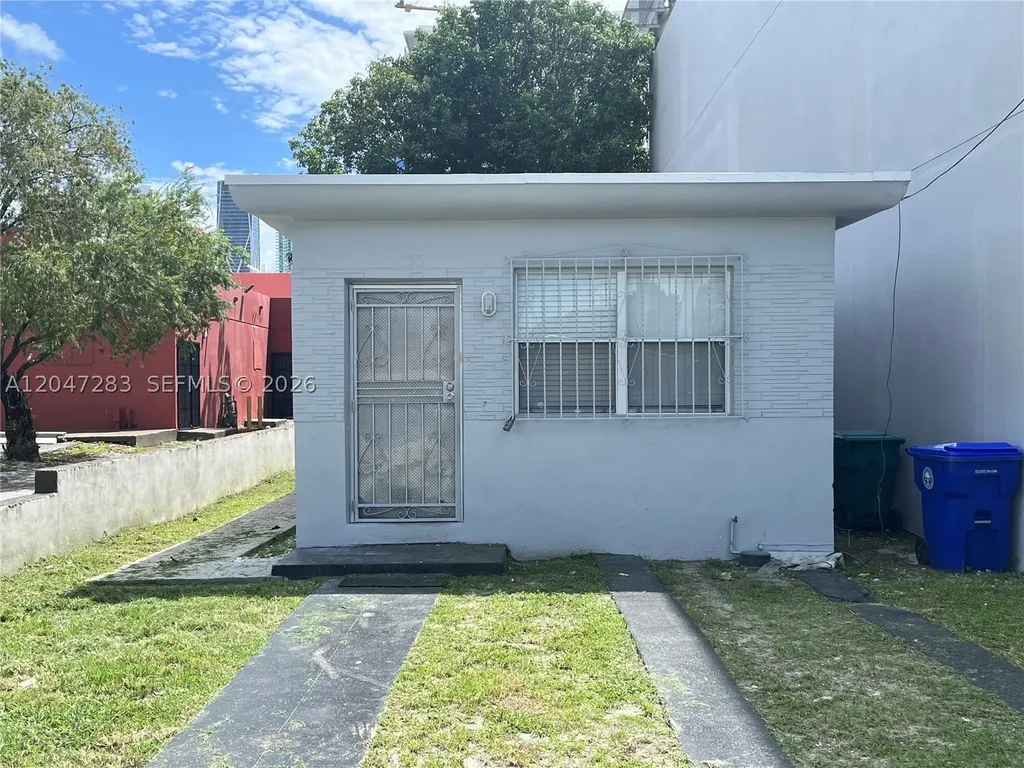 733 NW 4th Avenue Miami FL 33136