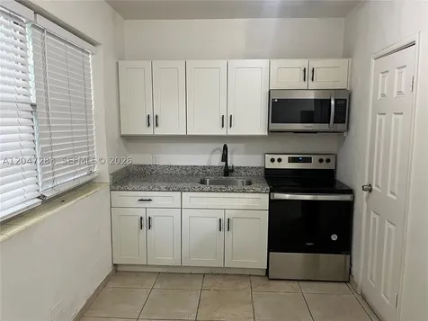733 NW 4th Avenue Miami FL 33136
