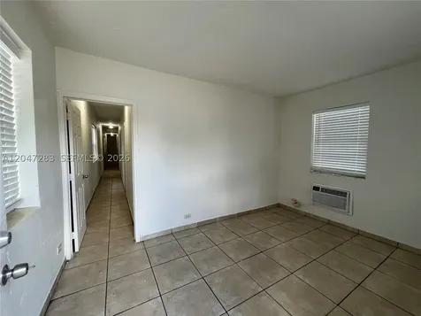 733 NW 4th Avenue Miami FL 33136
